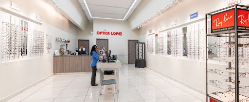 Optica Lopez | Metromall